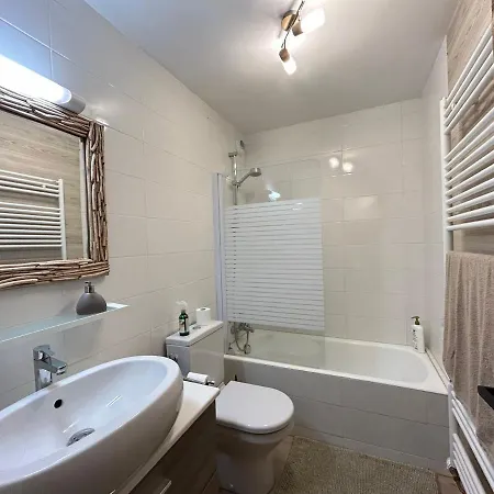 Renove A - 4 Pers, Terrasse, Parking - Fr-1-437-102 Apartment